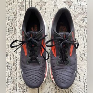 Brooks Ghost 15 Athletic Shoes Sneakers in Ebony/Black/Spicy Orange Size 10.5